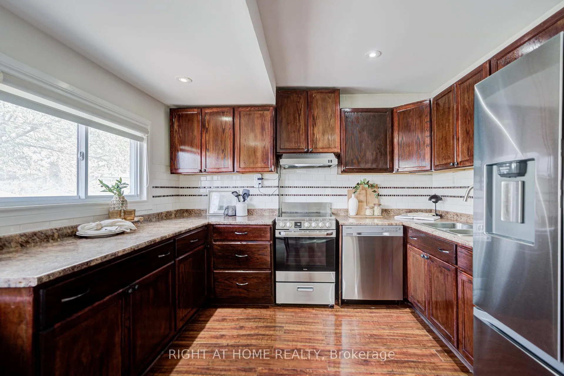 Photo 25 of 61 Beatty Road, Ajax, Central — HOMEH