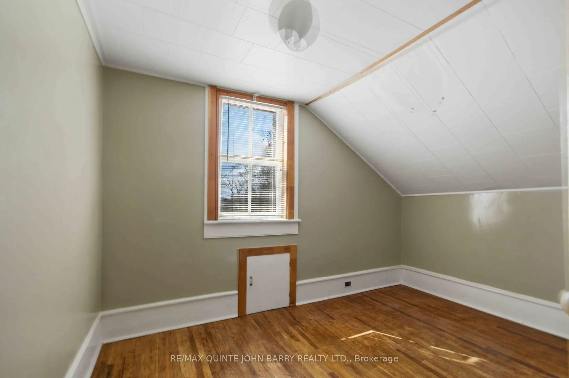 Photo 16 of 175 King Street, Quinte West, Trenton Ward — HOMEH