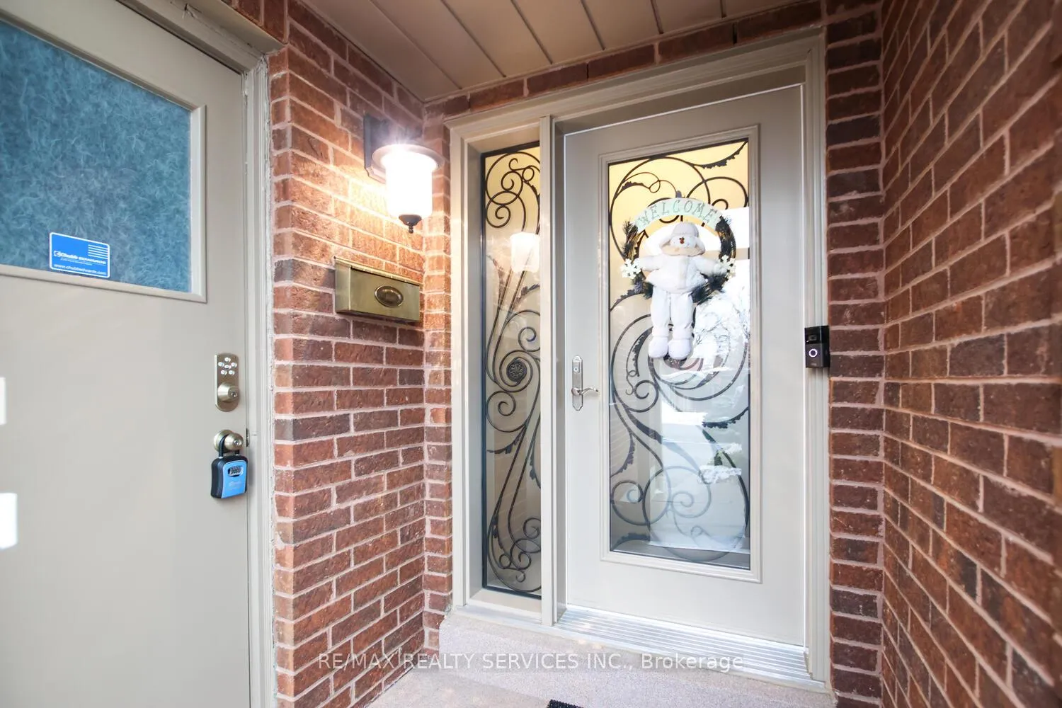Photo 4 of 34 Garbutt Crescent, Brampton, Northwood Park — HOMEH