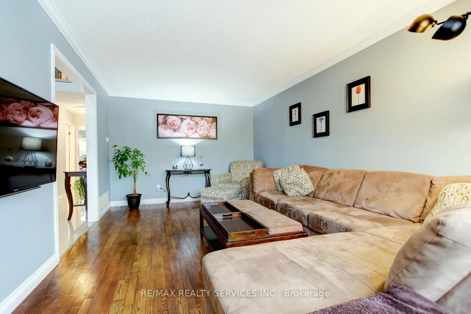 Photo 8 of 34 Garbutt Crescent, Brampton, Northwood Park — HOMEH