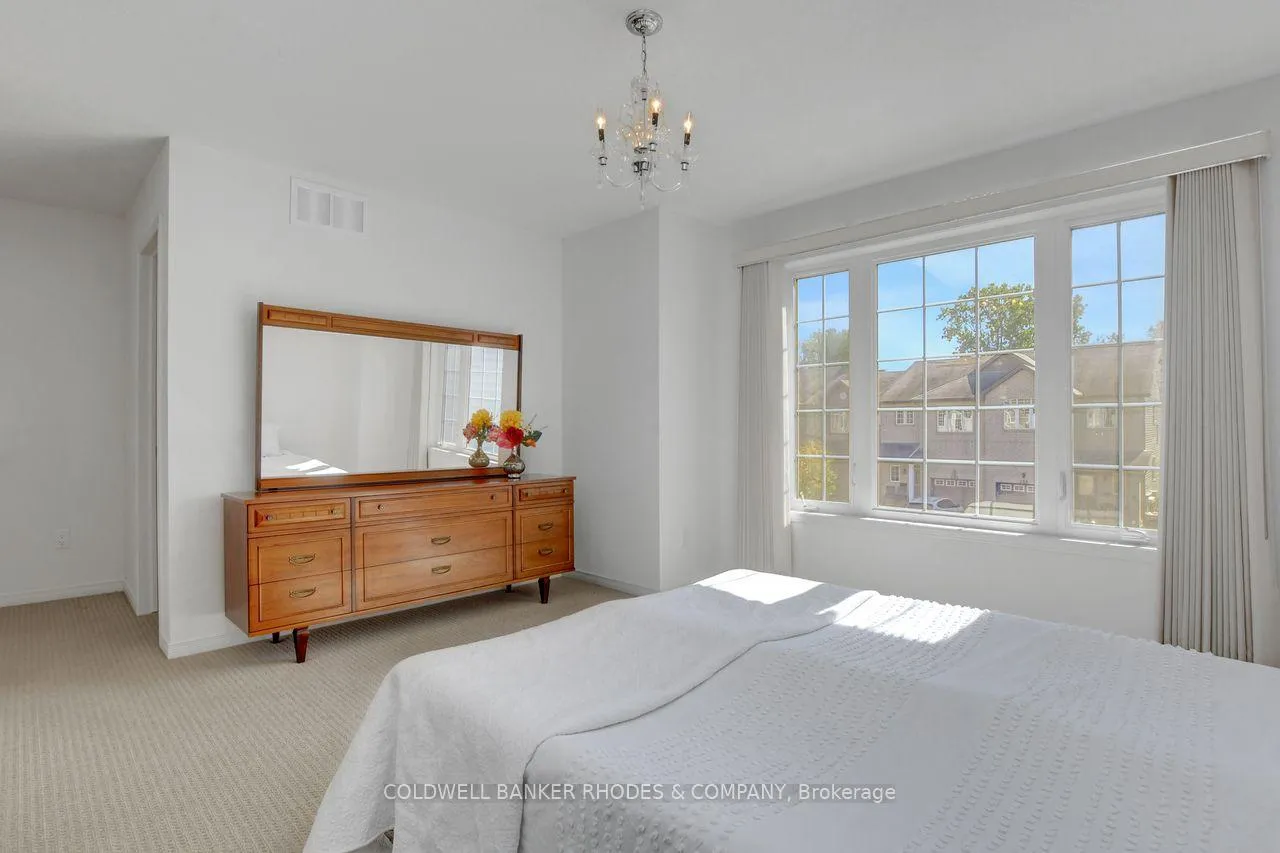Photo 13 of 287 Macoun Circle, Ottawa, Hunt Club Park/Greenboro — HOMEH