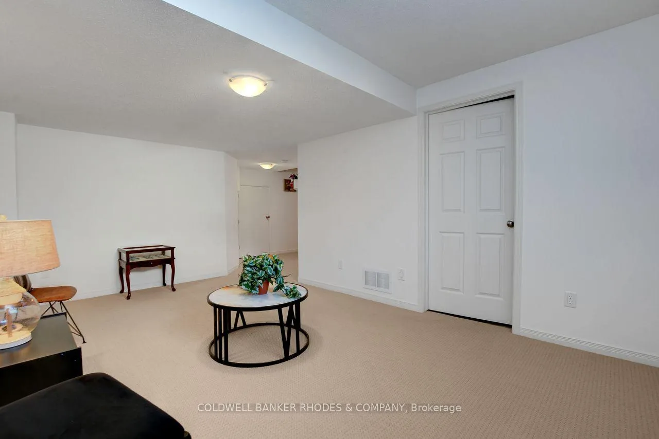 Photo 22 of 287 Macoun Circle, Ottawa, Hunt Club Park/Greenboro — HOMEH
