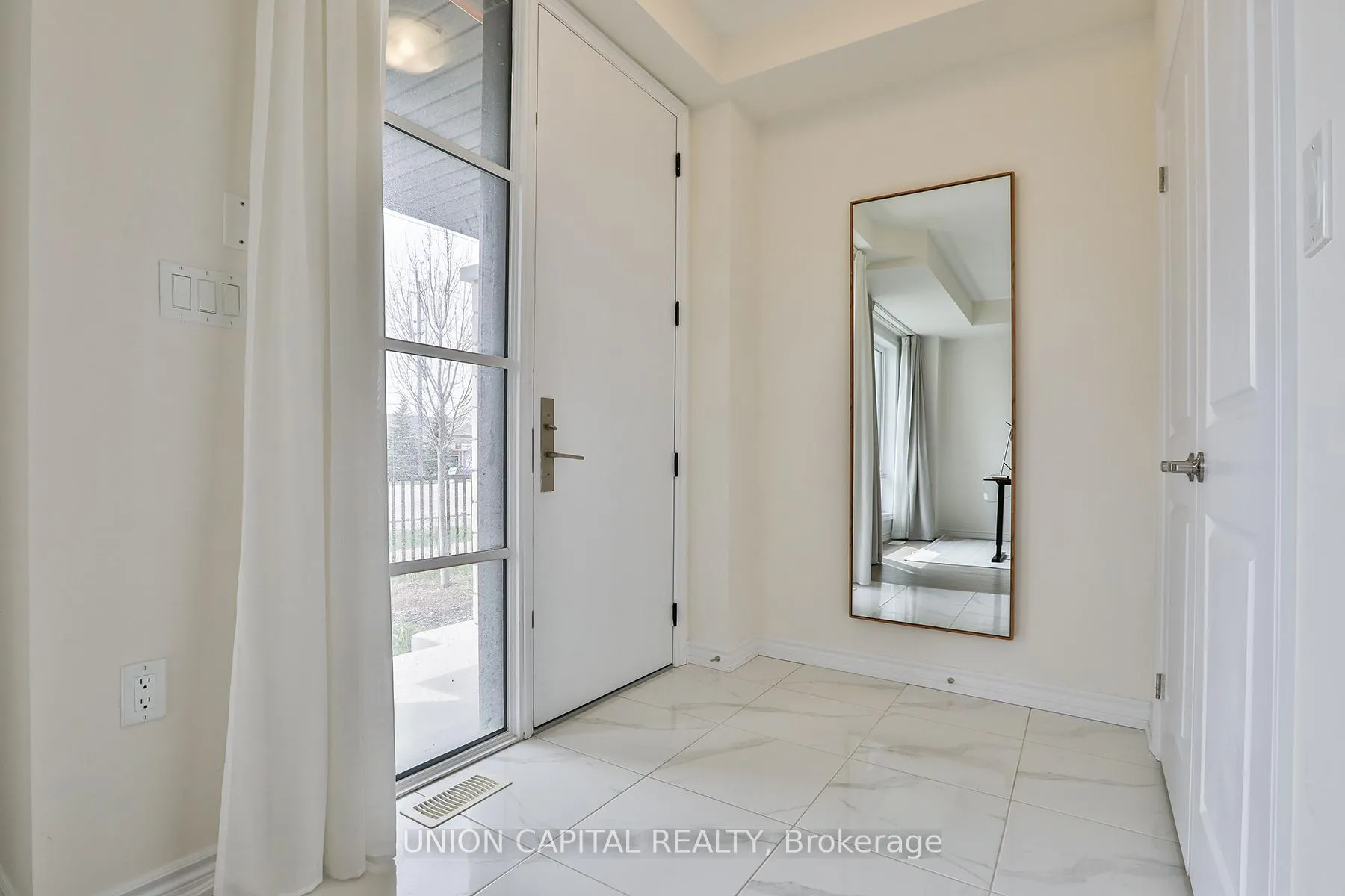 Photo 4 of 6705 Thickson Road N, Whitby, Brooklin — HOMEH