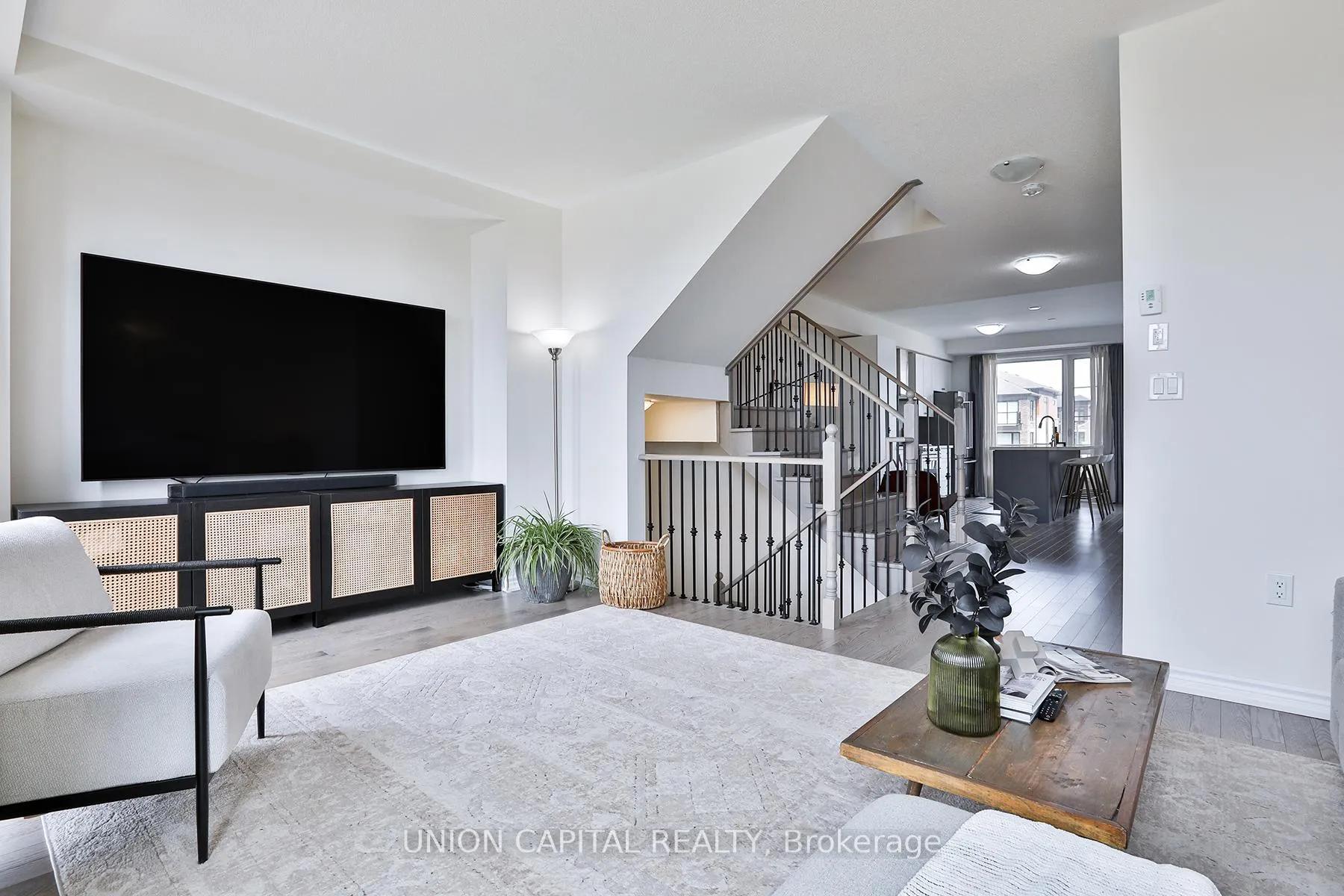 Photo 10 of 6705 Thickson Road N, Whitby, Brooklin — HOMEH