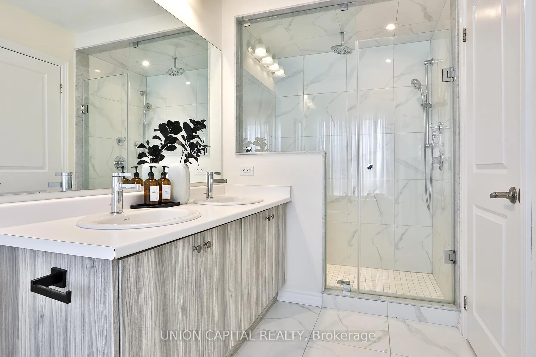 Photo 25 of 6705 Thickson Road N, Whitby, Brooklin — HOMEH