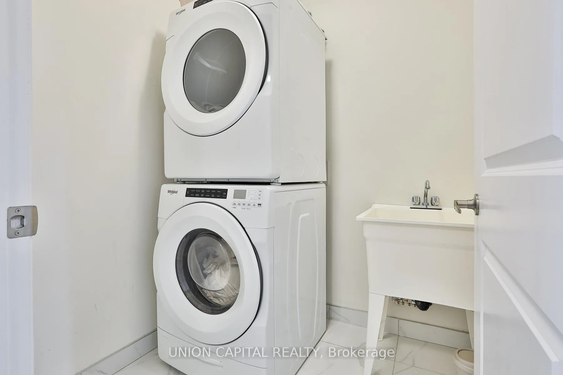 Photo 26 of 6705 Thickson Road N, Whitby, Brooklin — HOMEH