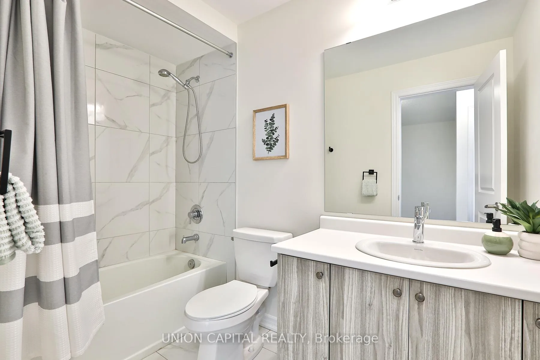 Photo 28 of 6705 Thickson Road N, Whitby, Brooklin — HOMEH