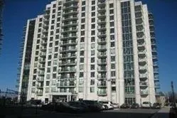 Front of Unit 6D, 8 Rosebank Drive