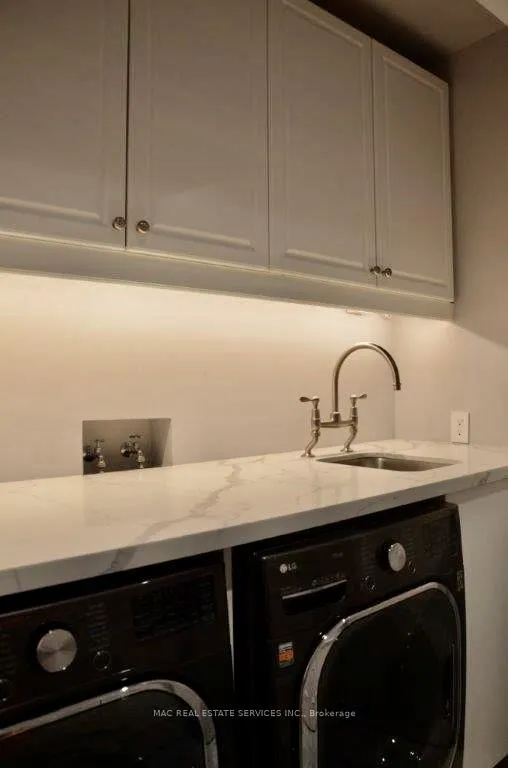 Photo 16 of Unit 4A, 1 St Thomas Street, Toronto, Bay Street Corridor — HOMEH