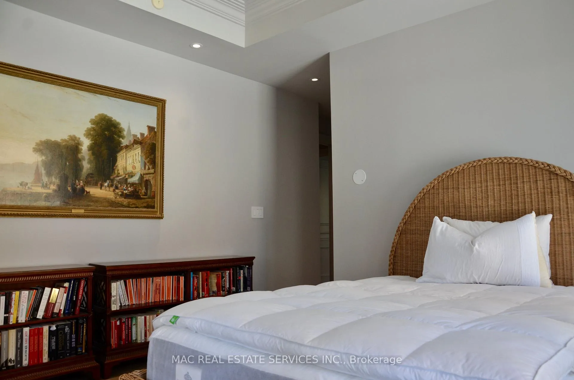 Photo 23 of Unit 4A, 1 St Thomas Street, Toronto, Bay Street Corridor — HOMEH