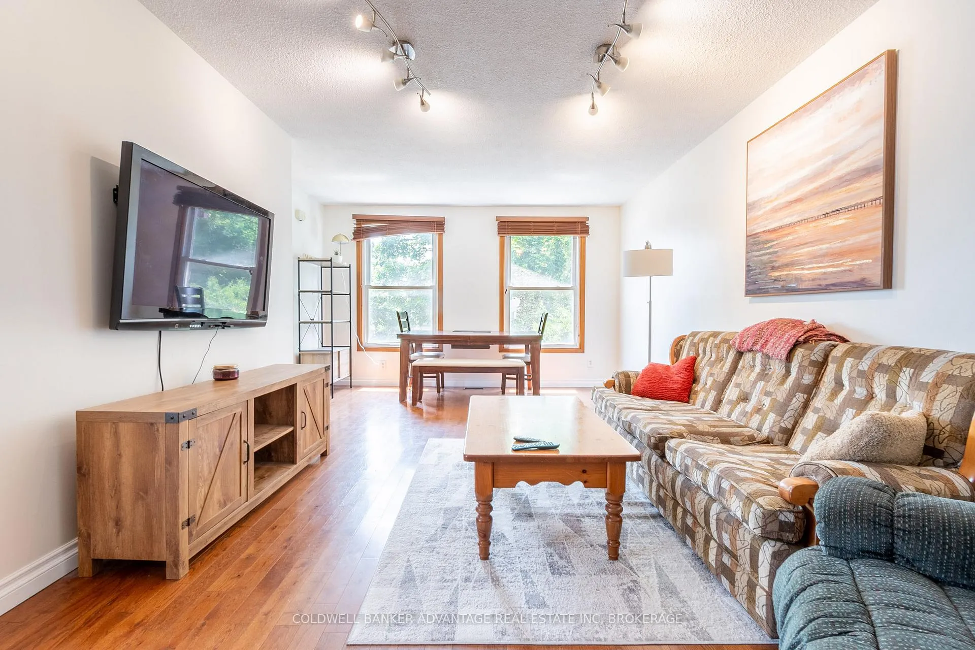 Photo 5 of 141 Linwell Road, St. Catharines, Lakeport — HOMEH