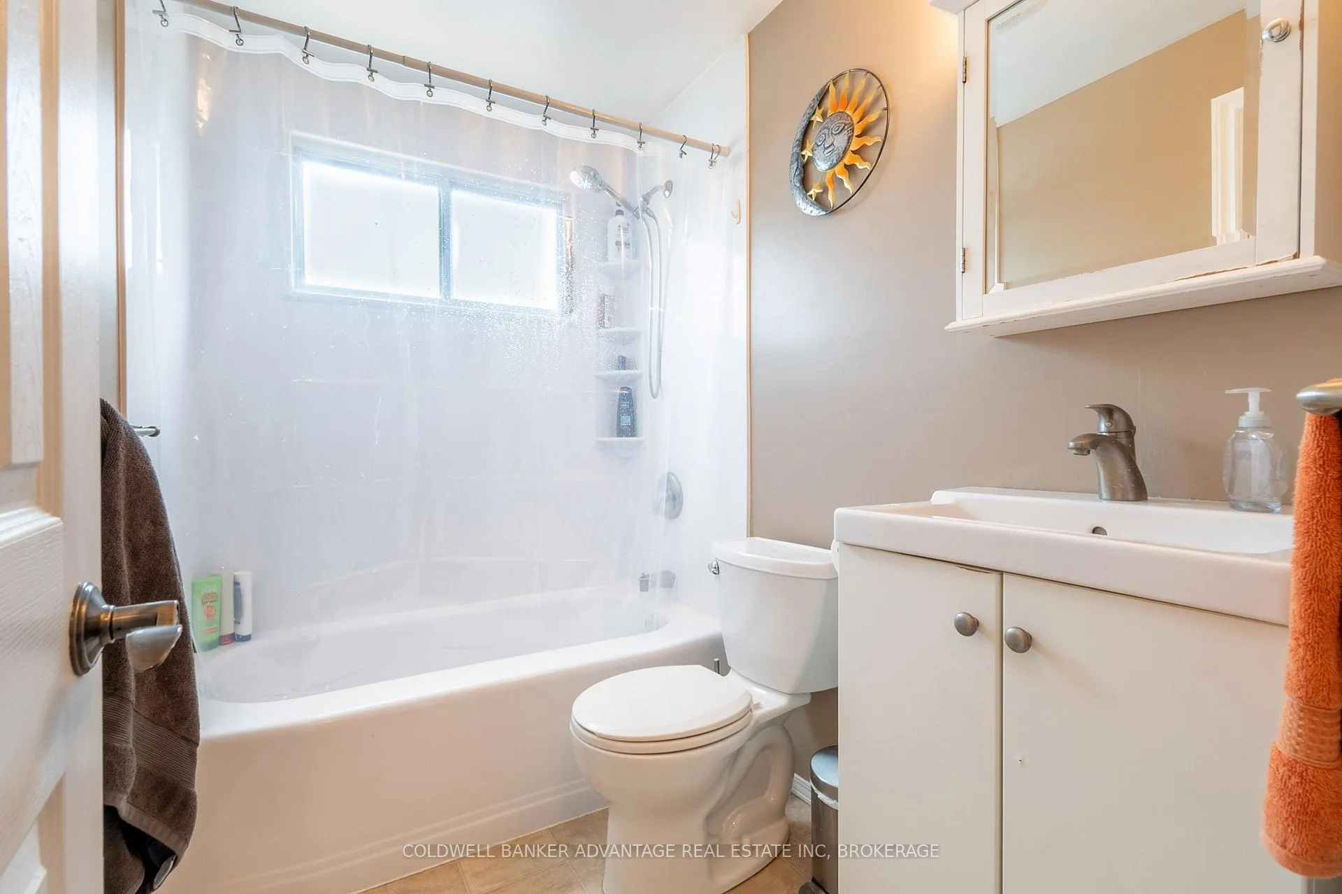 Photo 19 of 141 Linwell Road, St. Catharines, Lakeport — HOMEH