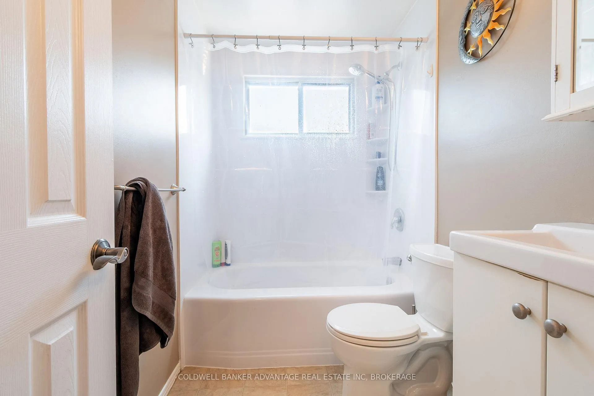Photo 21 of 141 Linwell Road, St. Catharines, Lakeport — HOMEH