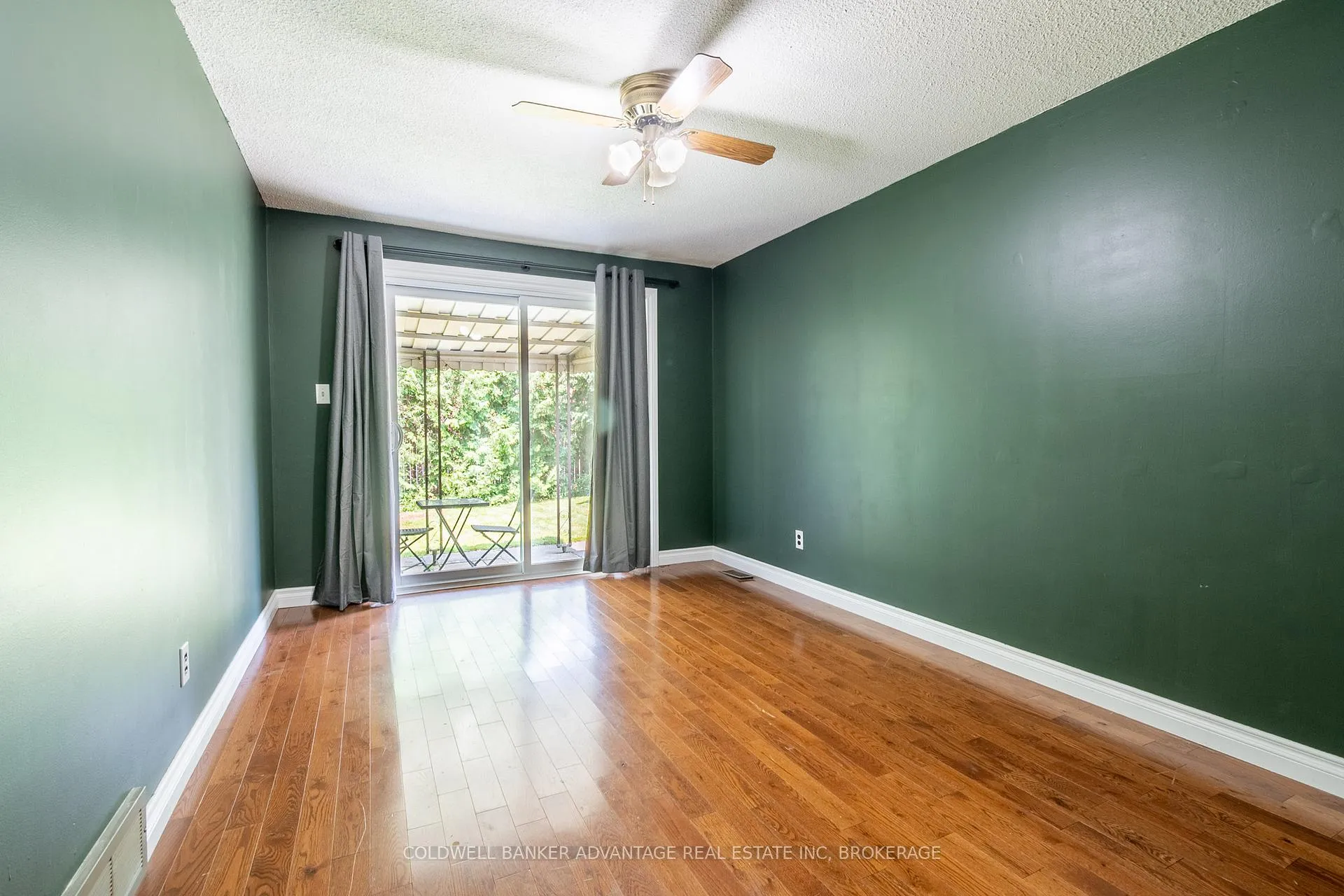 Photo 23 of 141 Linwell Road, St. Catharines, Lakeport — HOMEH
