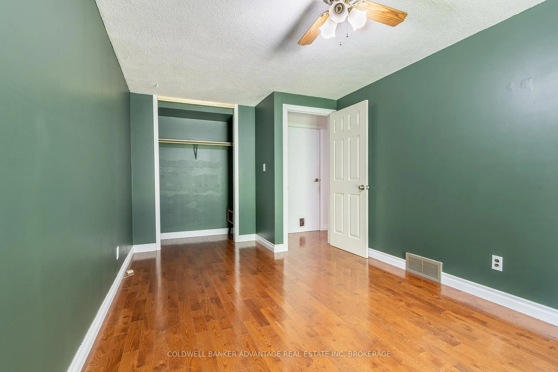 Photo 24 of 141 Linwell Road, St. Catharines, Lakeport — HOMEH