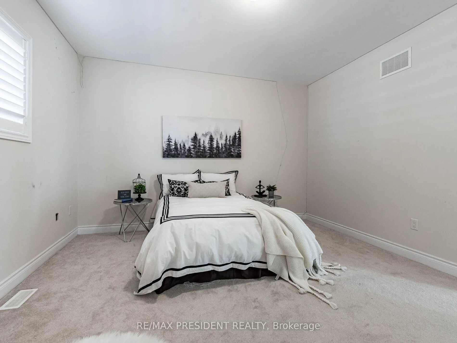 Photo 31 of 16 Monarch Drive, Halton Hills, Georgetown — HOMEH