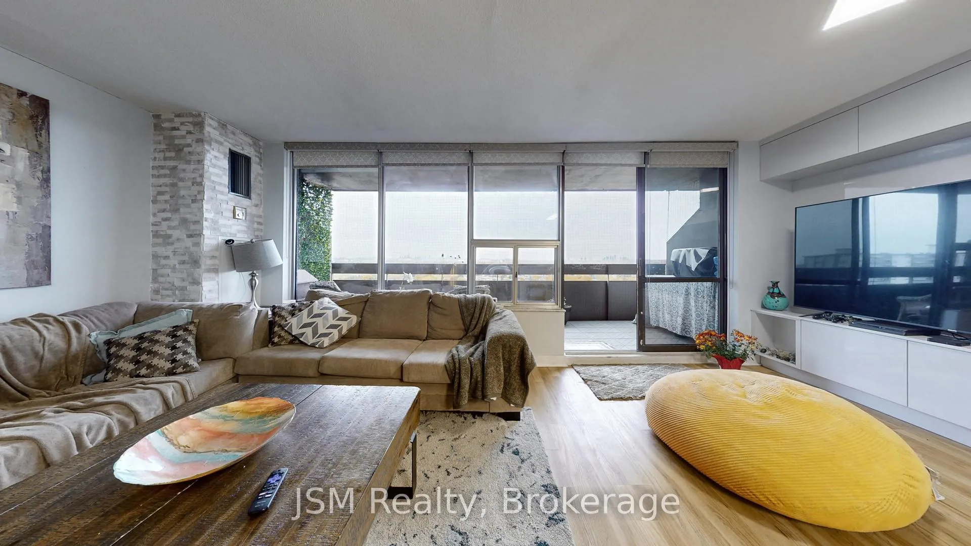Photo 6 of Unit 1912, 11 Wincott Drive, Etobicoke, Kingsview Village-The Westway — HOMEH