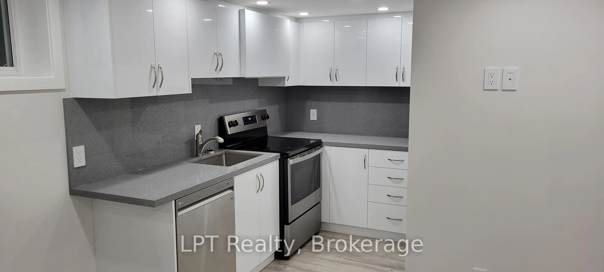Photo 19 of 474 Phillip Murray Avenue, Oshawa, Lakeview — HOMEH