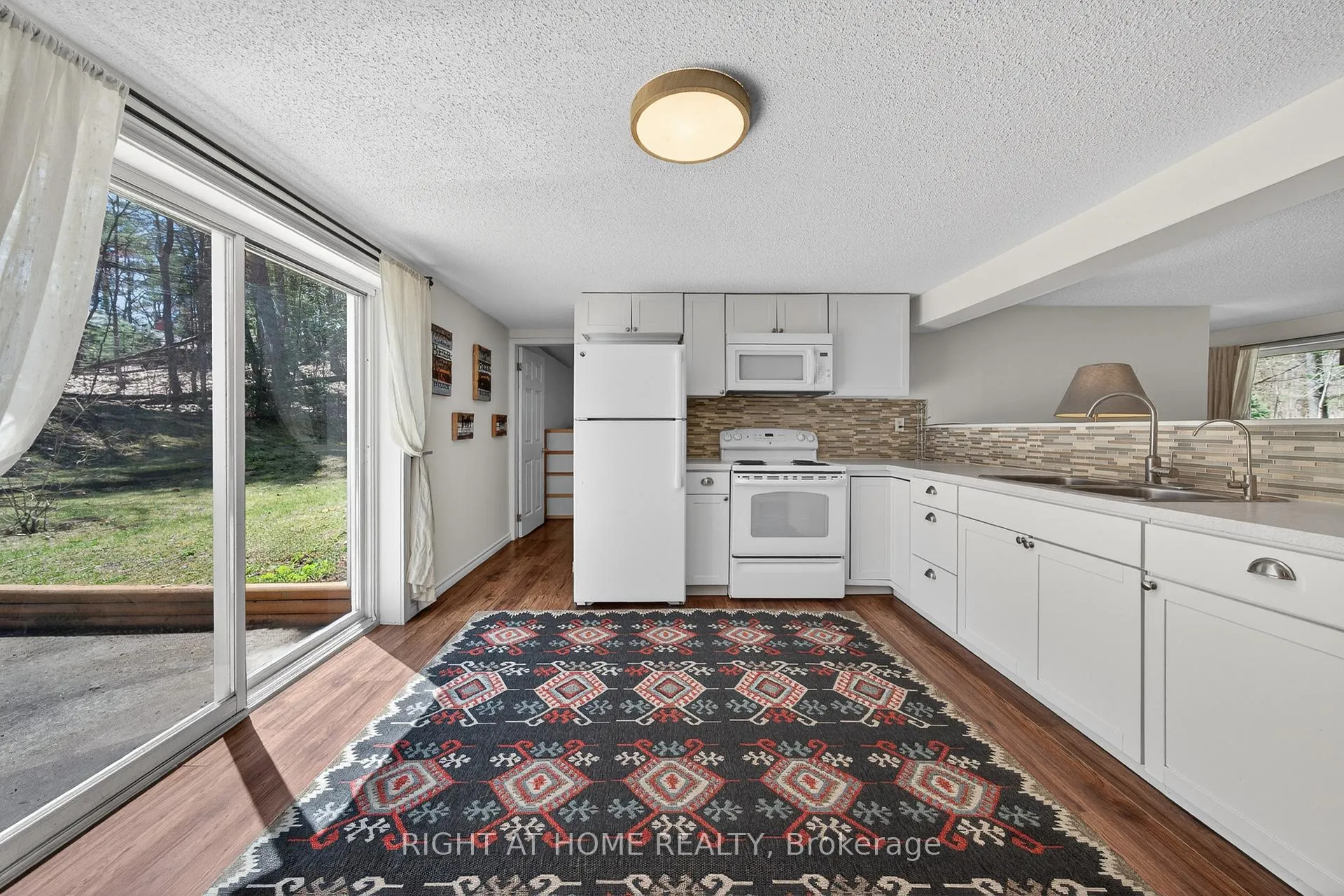 Photo 11 of 703 Lafontaine Rd W. Route, Tiny, Rural Tiny — HOMEH