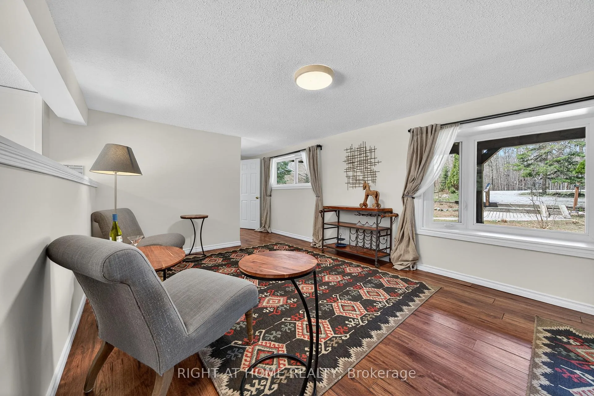 Photo 14 of 703 Lafontaine Rd W. Route, Tiny, Rural Tiny — HOMEH