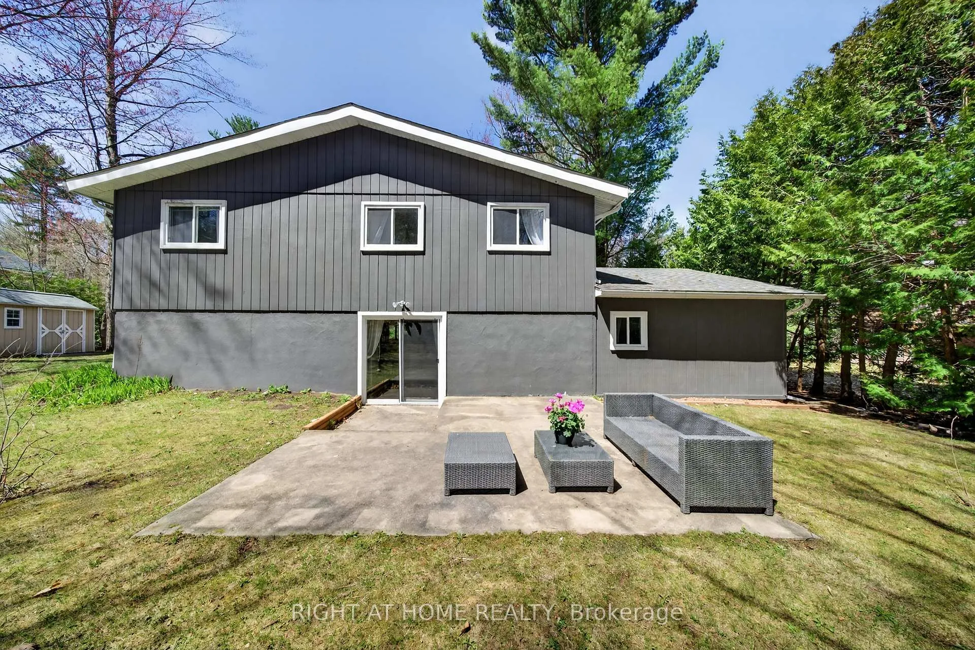 Photo 26 of 703 Lafontaine Rd W. Route, Tiny, Rural Tiny — HOMEH
