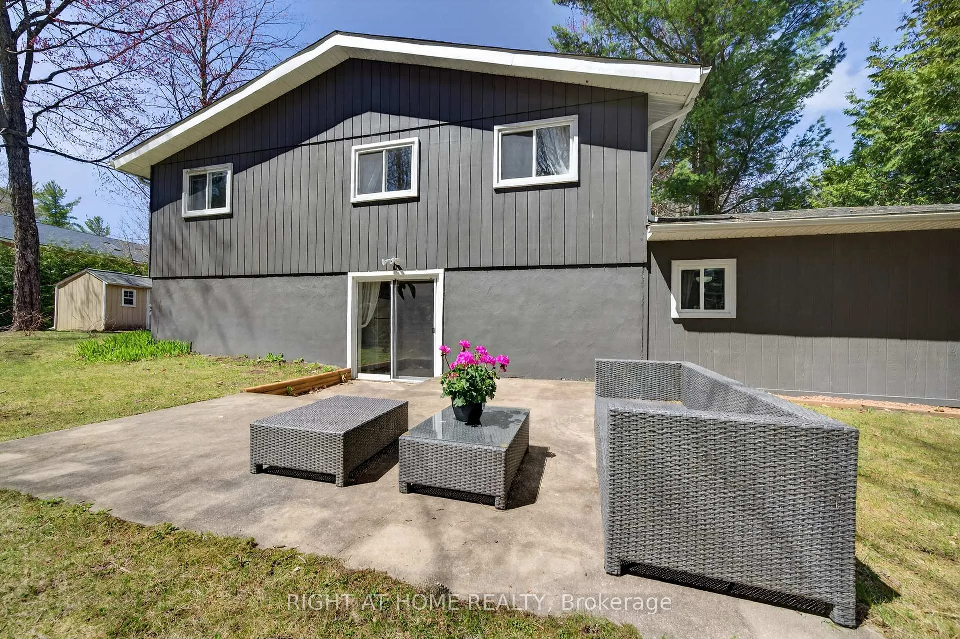 Photo 27 of 703 Lafontaine Rd W. Route, Tiny, Rural Tiny — HOMEH
