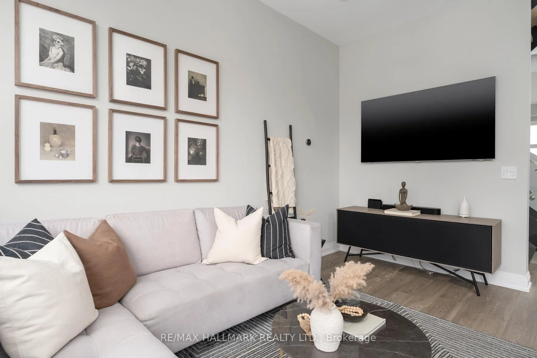 Photo 11 of 53 Northbrook Road, Toronto, East York — HOMEH
