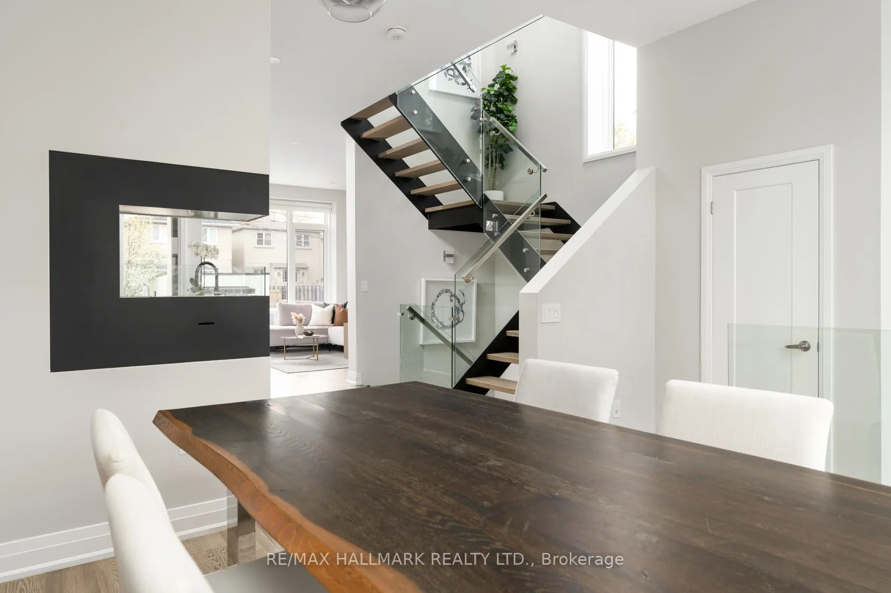 Photo 13 of 53 Northbrook Road, Toronto, East York — HOMEH