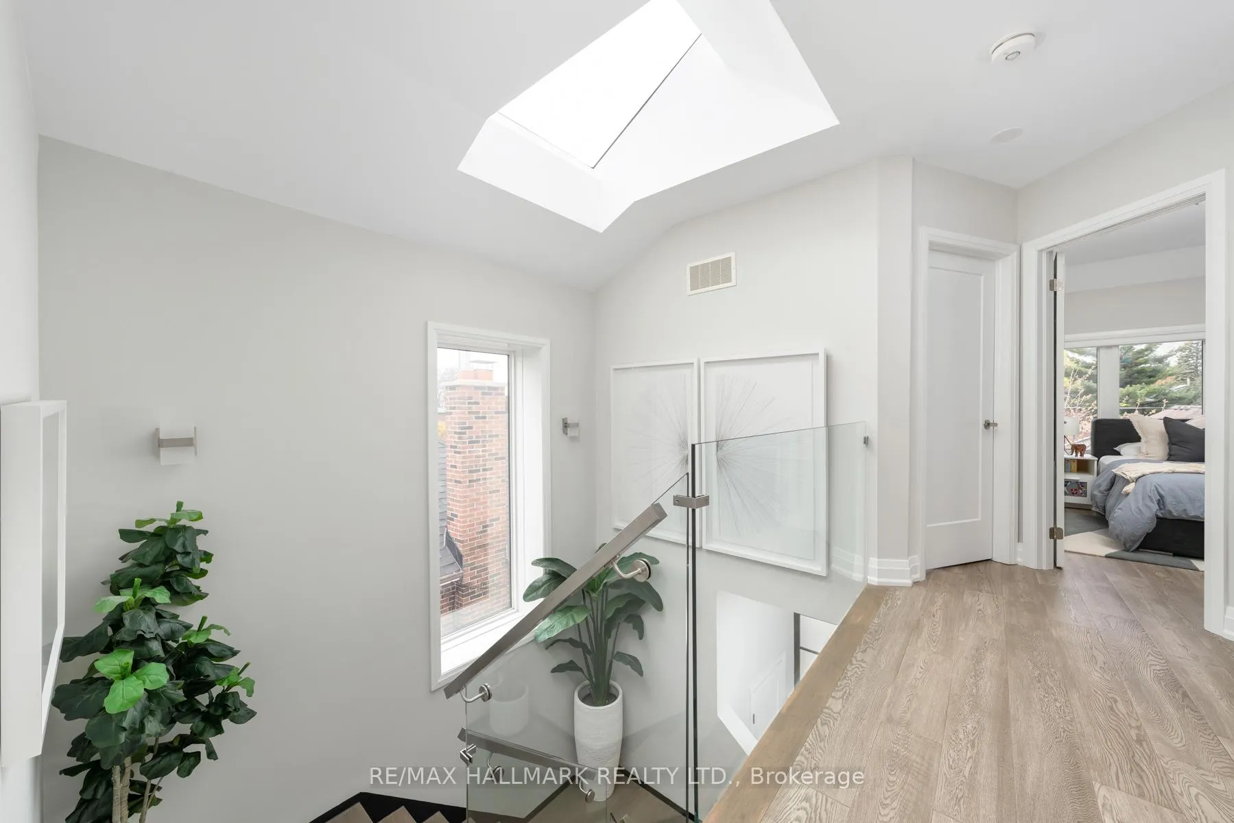Photo 16 of 53 Northbrook Road, Toronto, East York — HOMEH
