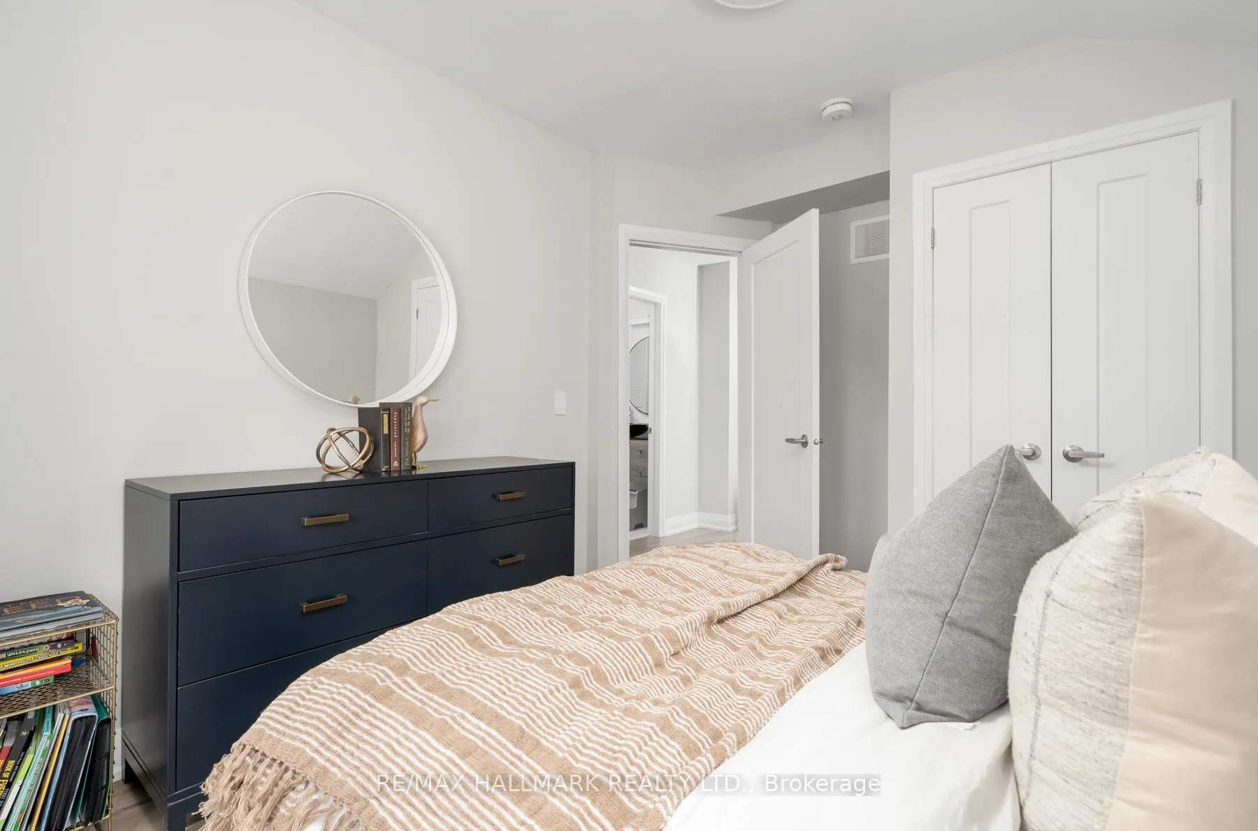 Photo 21 of 53 Northbrook Road, Toronto, East York — HOMEH