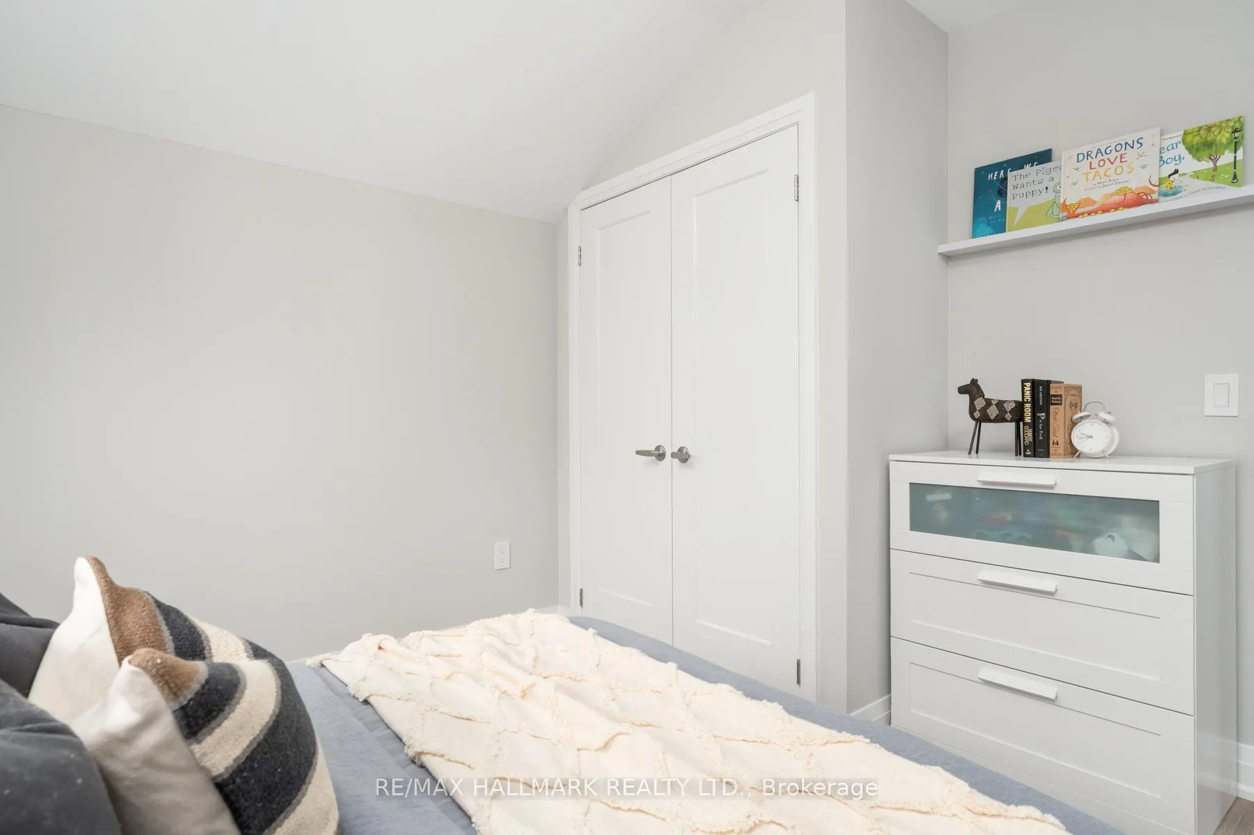 Photo 23 of 53 Northbrook Road, Toronto, East York — HOMEH