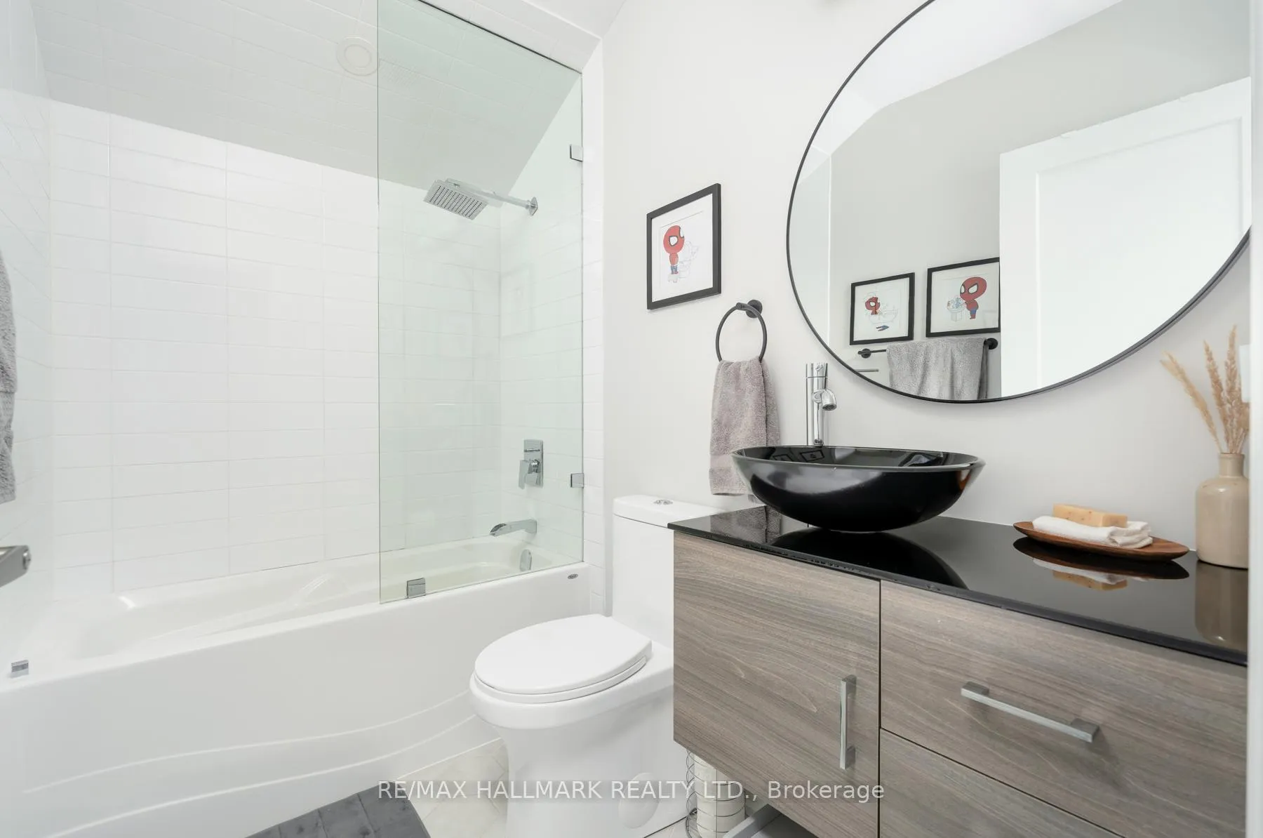 Photo 24 of 53 Northbrook Road, Toronto, East York — HOMEH