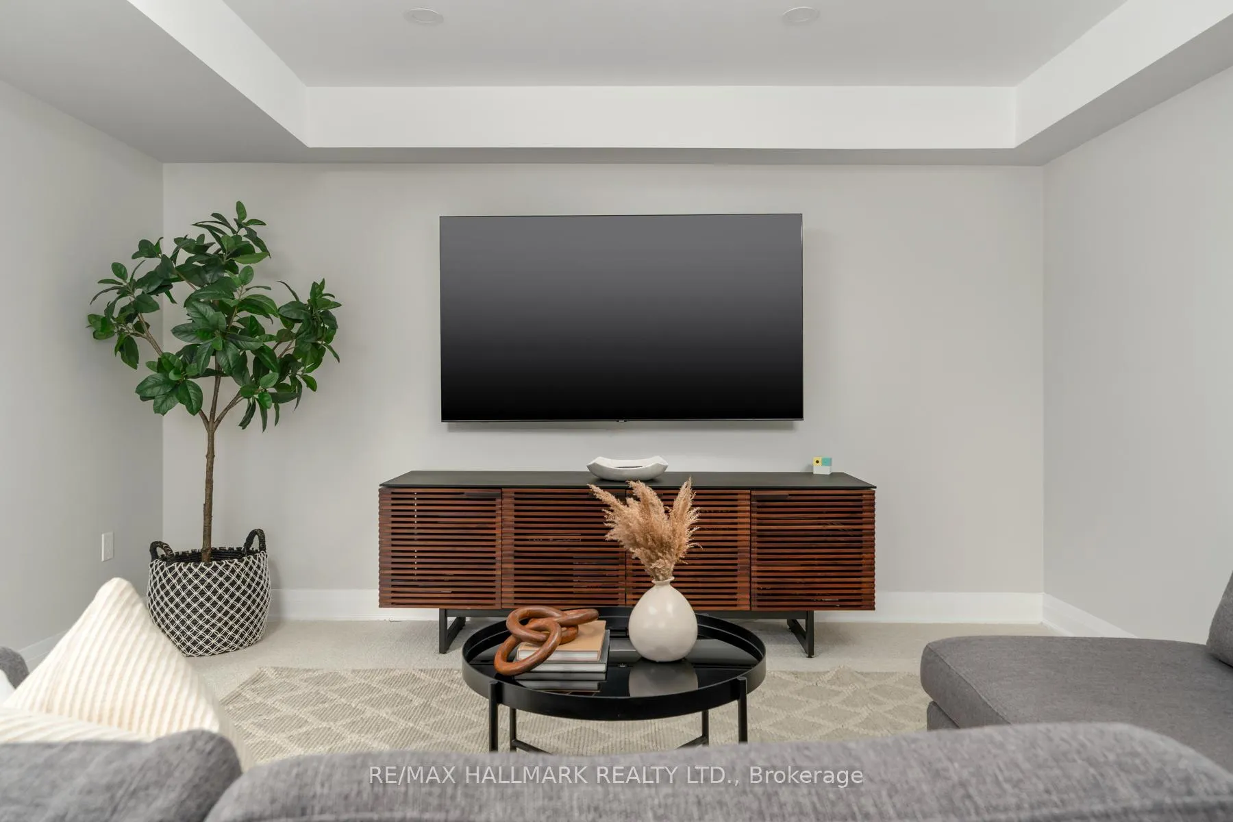 Photo 27 of 53 Northbrook Road, Toronto, East York — HOMEH