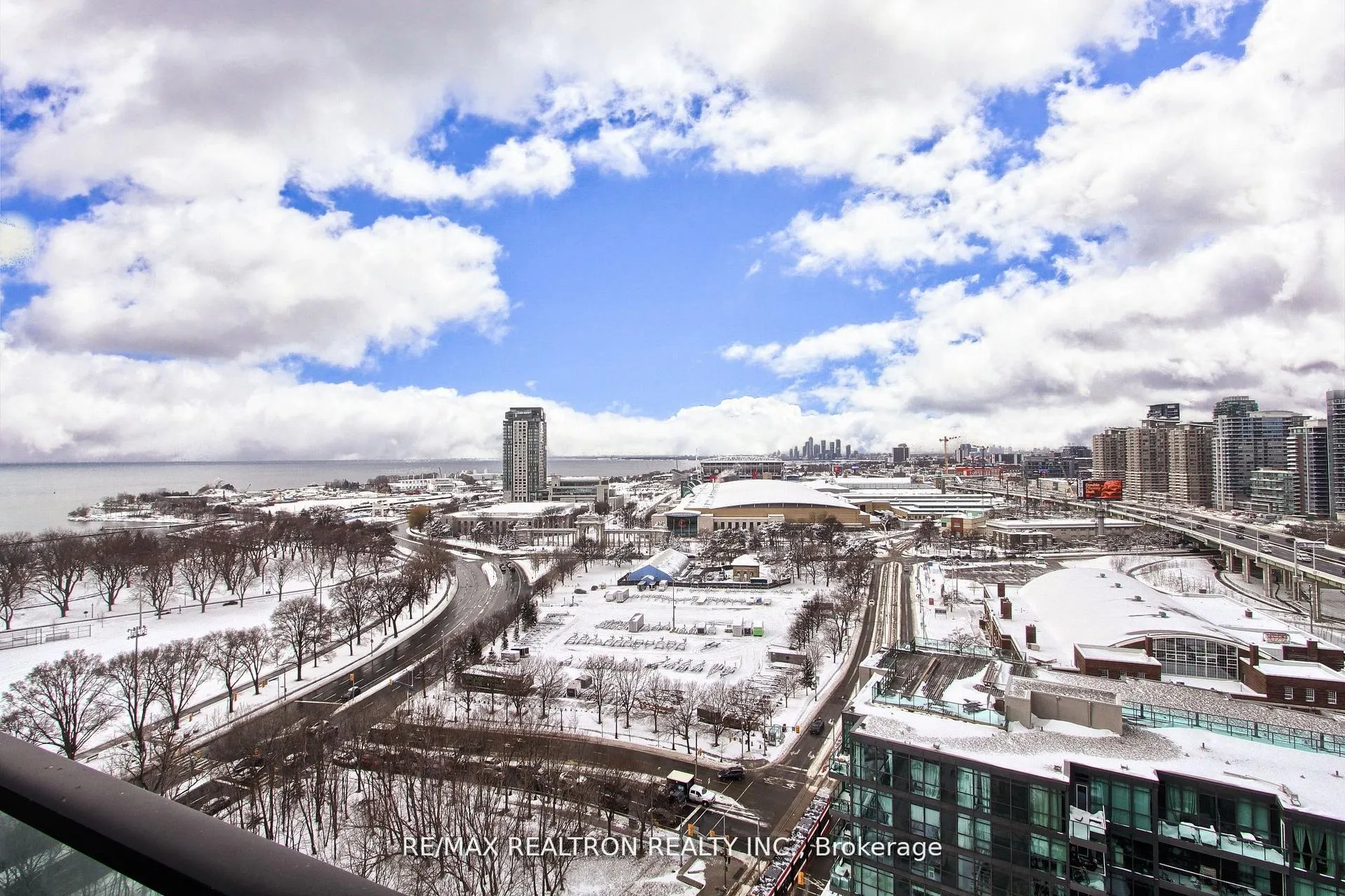 Front of Unit 2011, 219 Fort York Boulevard