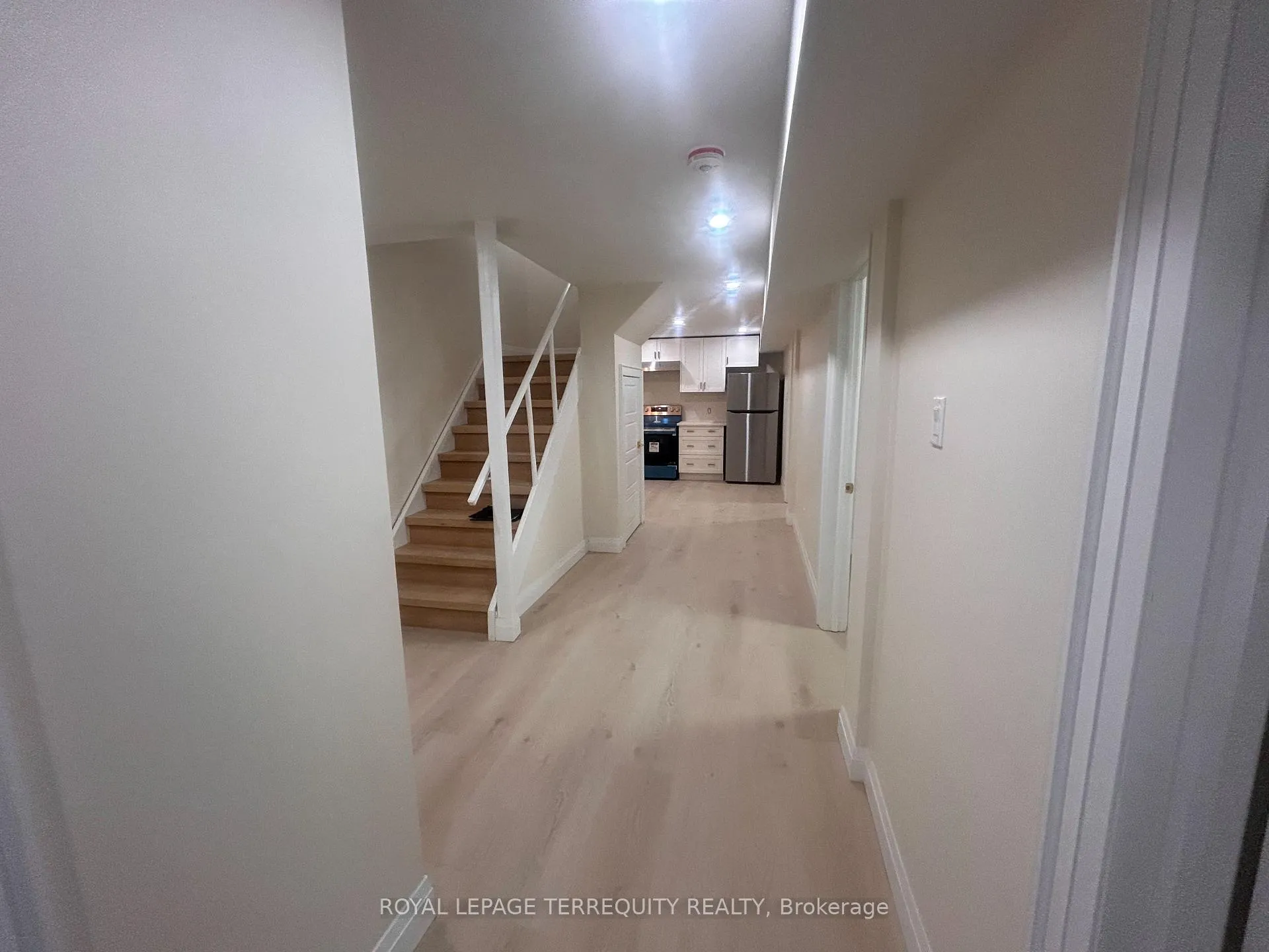 Photo 6 of 4 Sutton Court, Markham, Buttonville — HOMEH