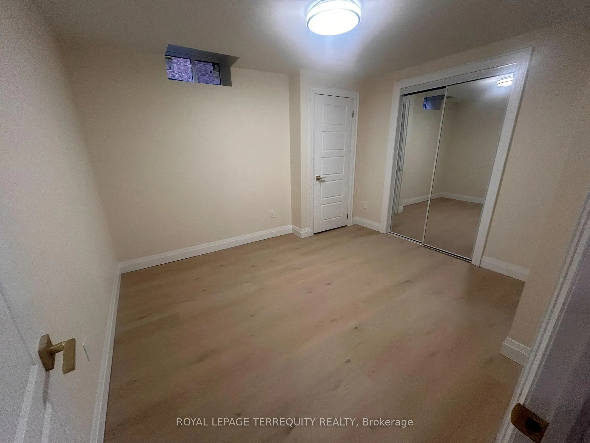 Photo 7 of 4 Sutton Court, Markham, Buttonville — HOMEH