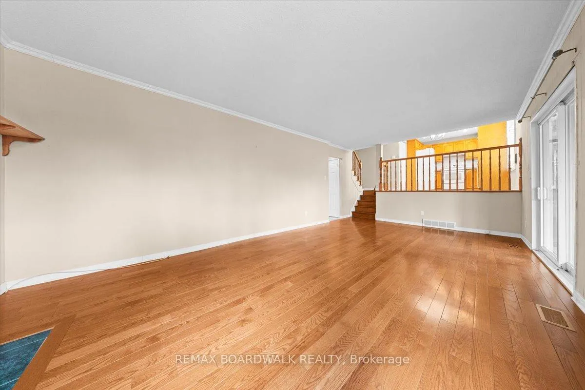 Photo 8 of 1195 St Jerome Crescent, Ottawa, Convent Glen North — HOMEH