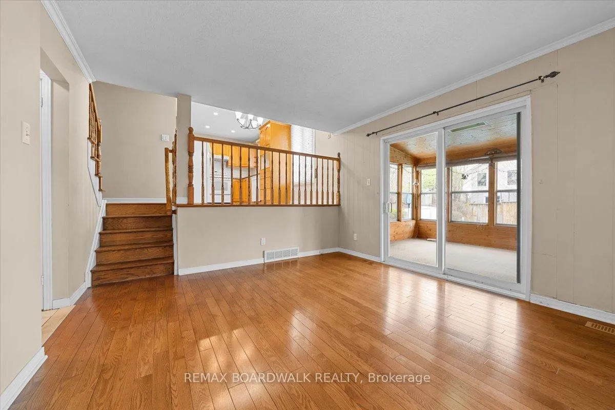 Photo 9 of 1195 St Jerome Crescent, Ottawa, Convent Glen North — HOMEH