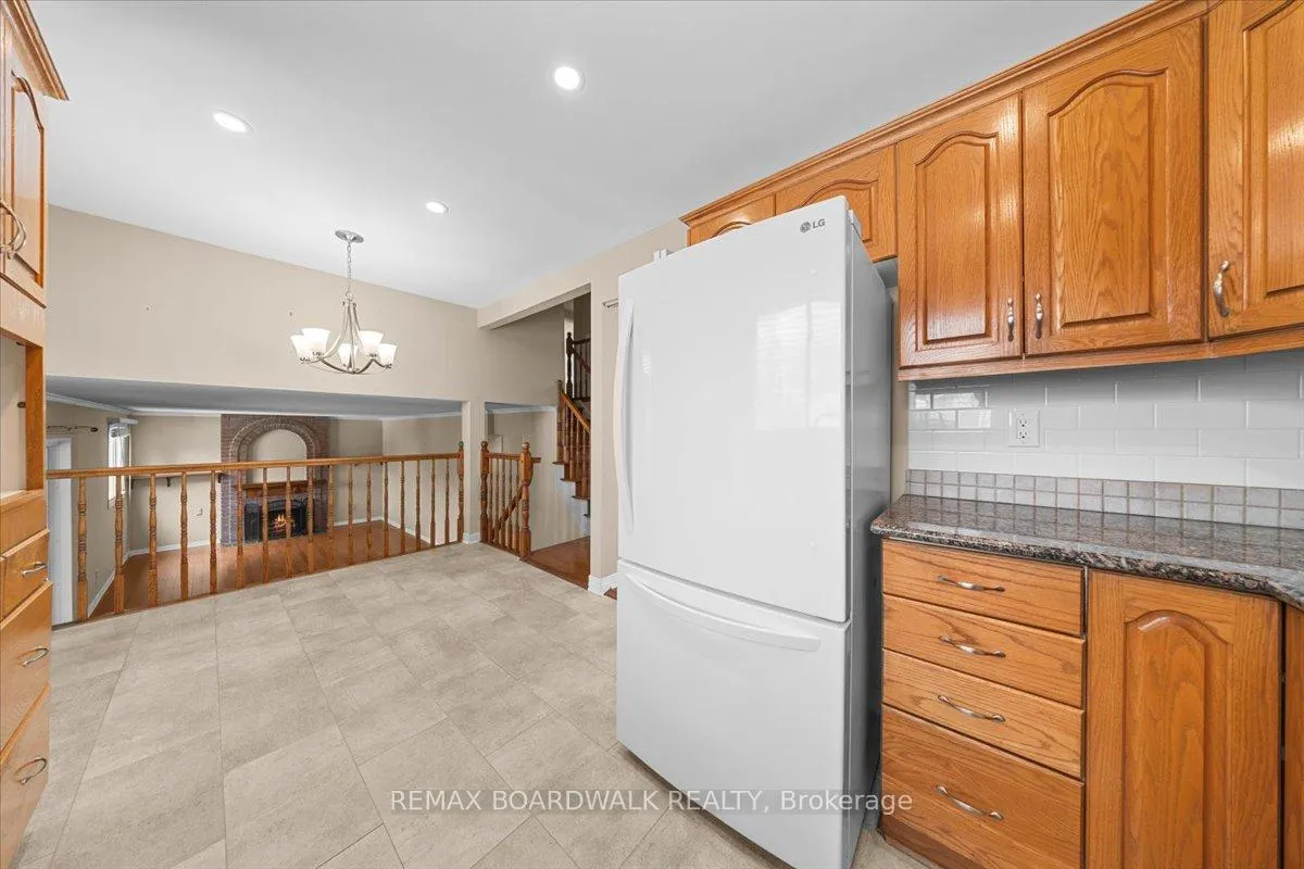 Photo 12 of 1195 St Jerome Crescent, Ottawa, Convent Glen North — HOMEH