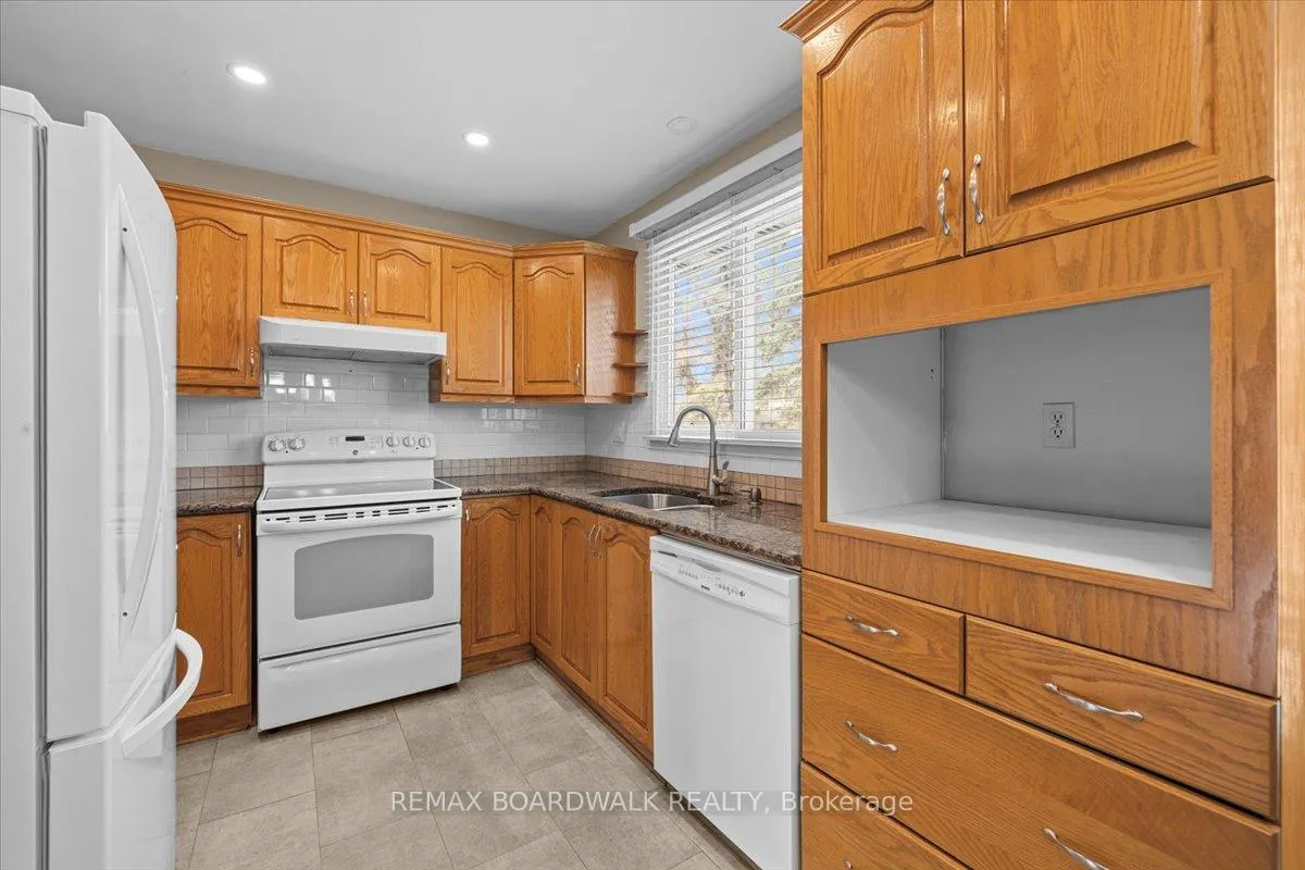 Photo 13 of 1195 St Jerome Crescent, Ottawa, Convent Glen North — HOMEH