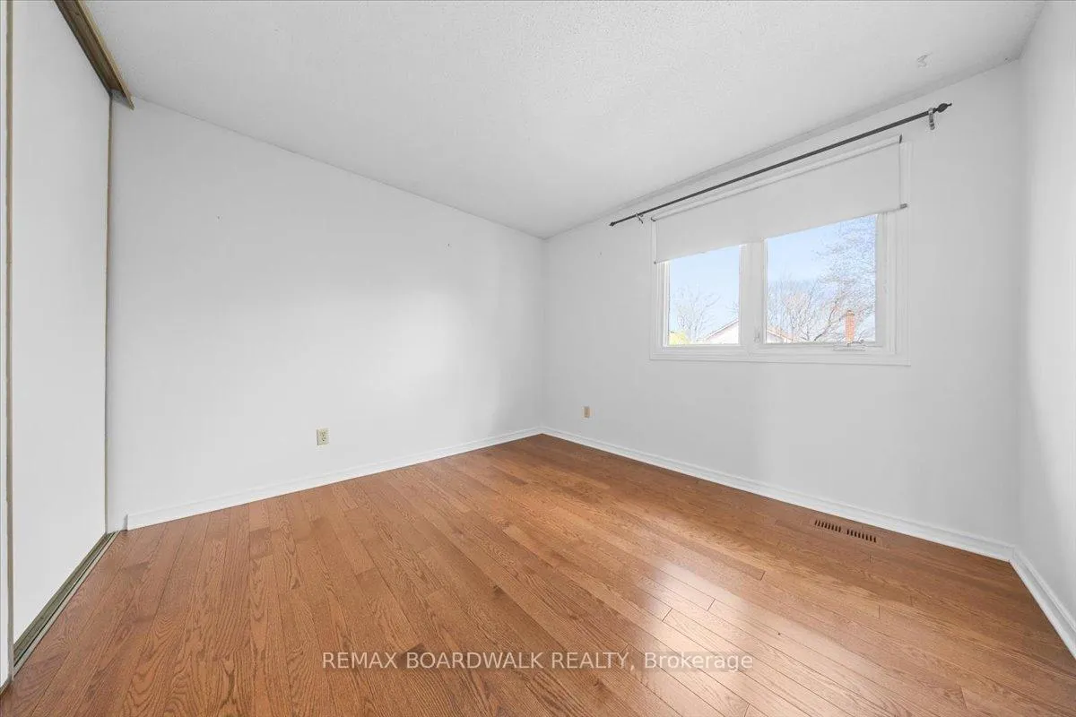 Photo 24 of 1195 St Jerome Crescent, Ottawa, Convent Glen North — HOMEH