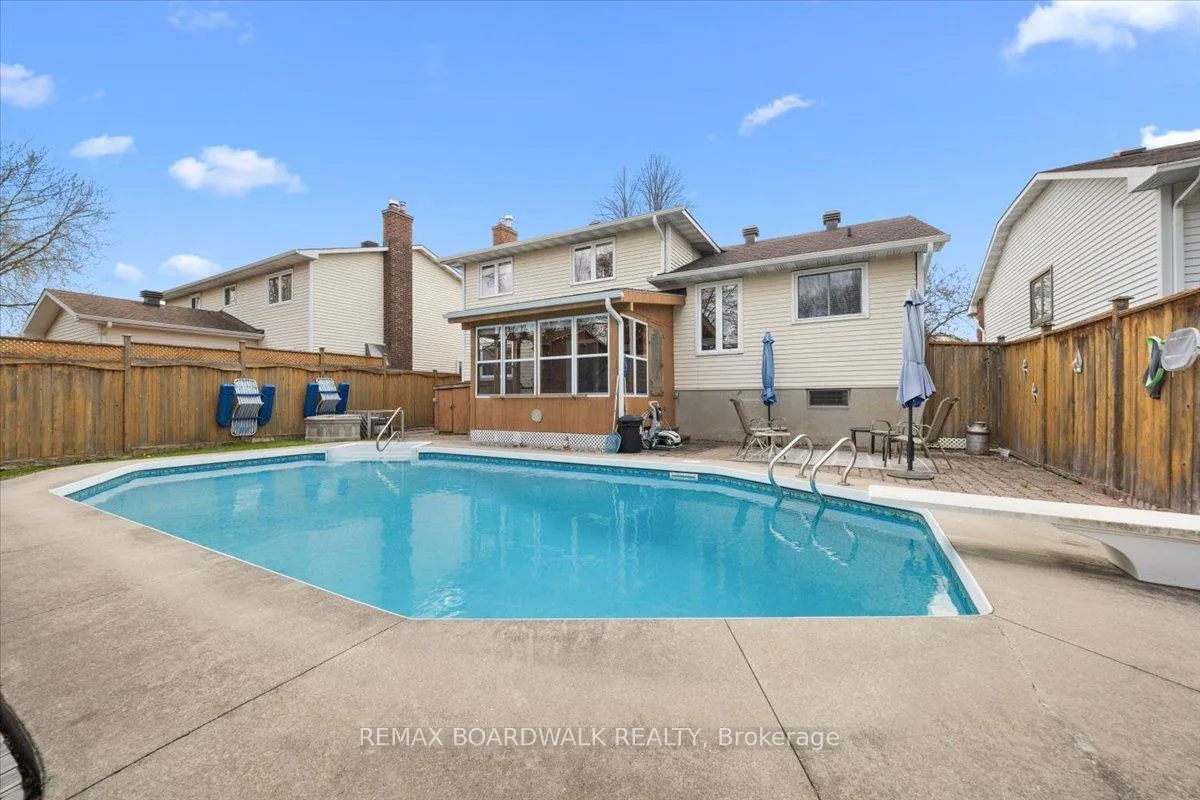 Photo 32 of 1195 St Jerome Crescent, Ottawa, Convent Glen North — HOMEH