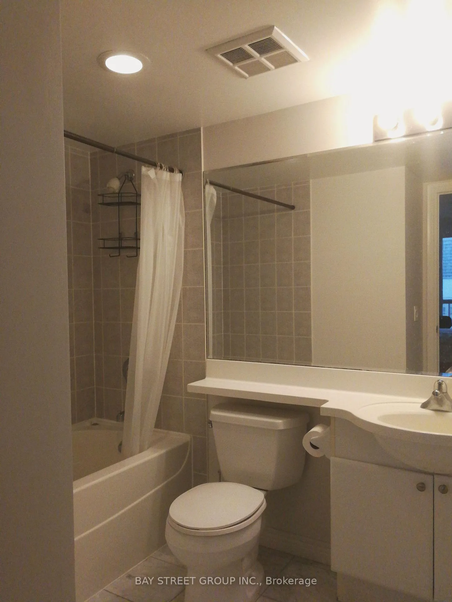 Photo 2 of Unit 1703, 763 Bay Street, Toronto, Bay Street Corridor — HOMEH