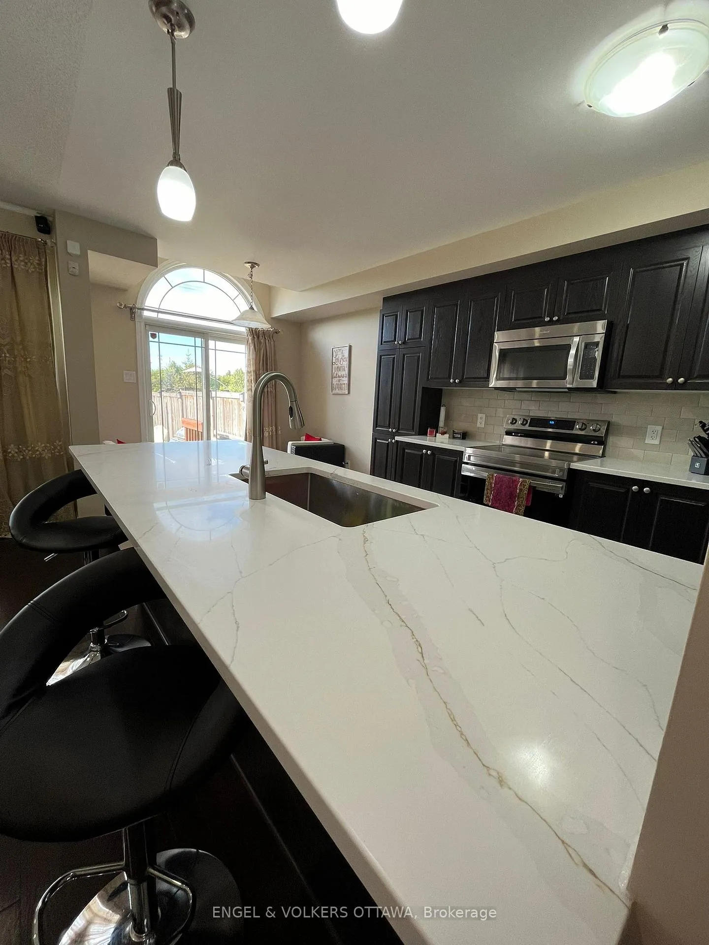 Photo 11 of 440 Barrick Hill Road, Ottawa, Kanata - Emerald Meadows/Trailwest — HOMEH