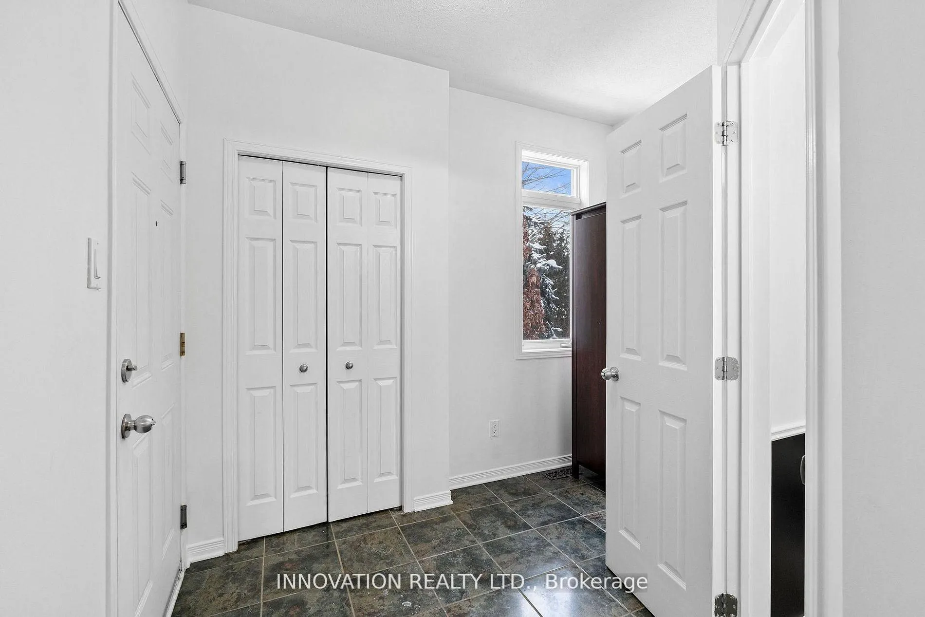 Photo 4 of Unit 9, 1032 Redtail Private, Ottawa, Cyrville — HOMEH