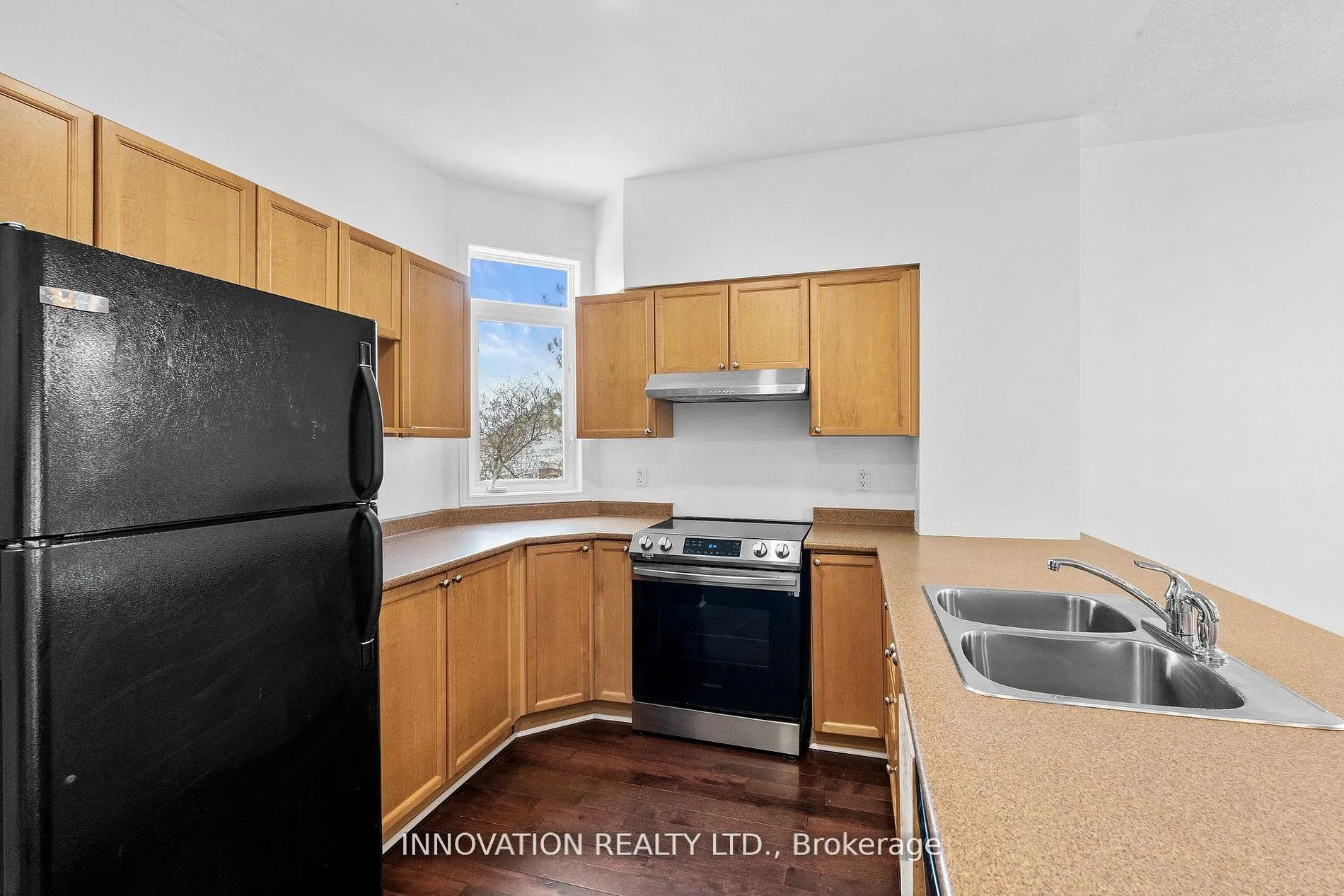 Photo 9 of Unit 9, 1032 Redtail Private, Ottawa, Cyrville — HOMEH