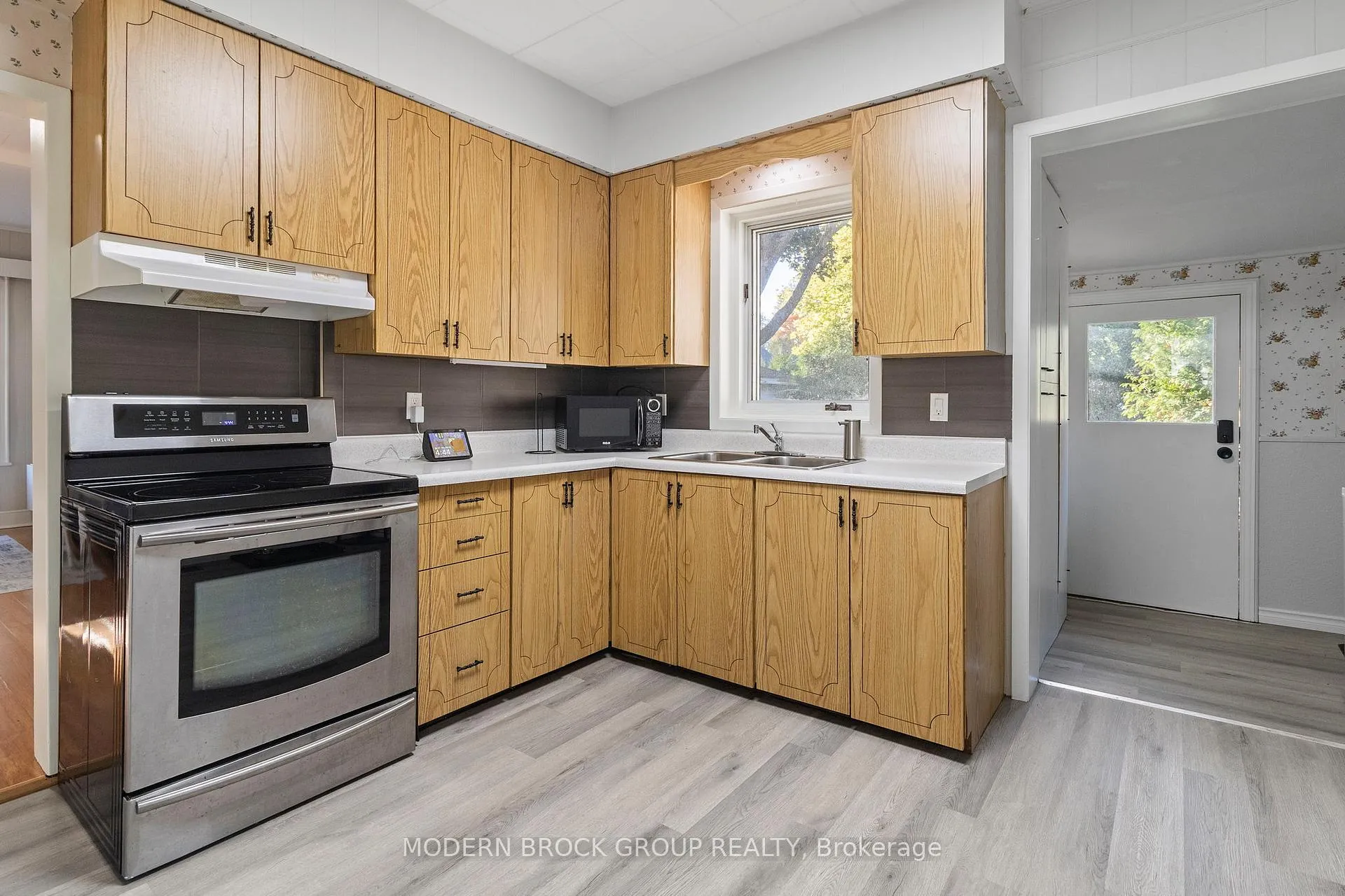 Photo 17 of 44 Havelock Street, Brockville — HOMEH