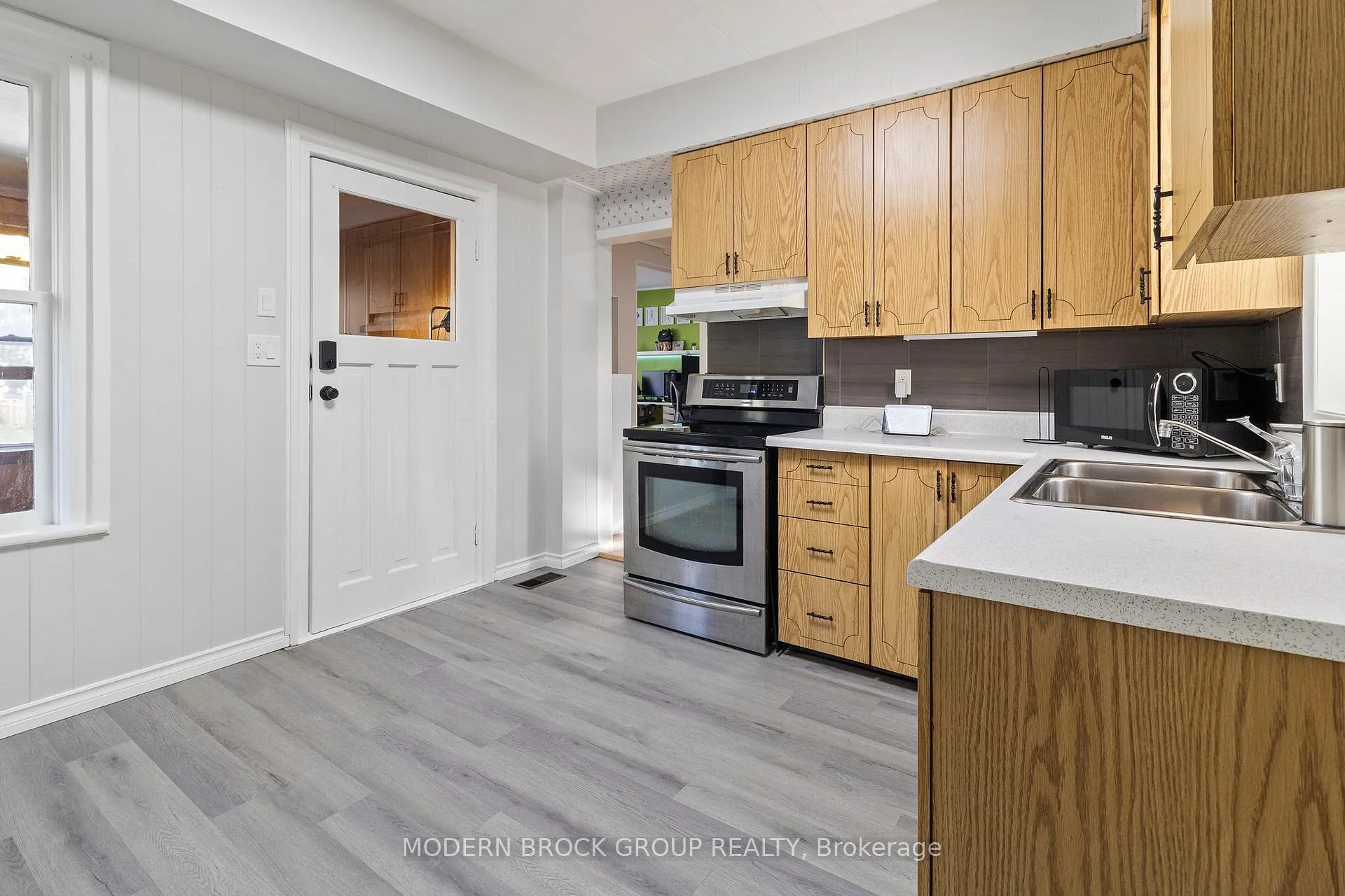 Photo 21 of 44 Havelock Street, Brockville — HOMEH