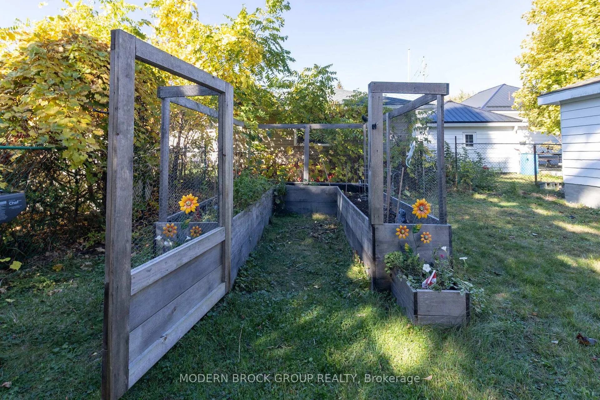 Photo 40 of 44 Havelock Street, Brockville — HOMEH