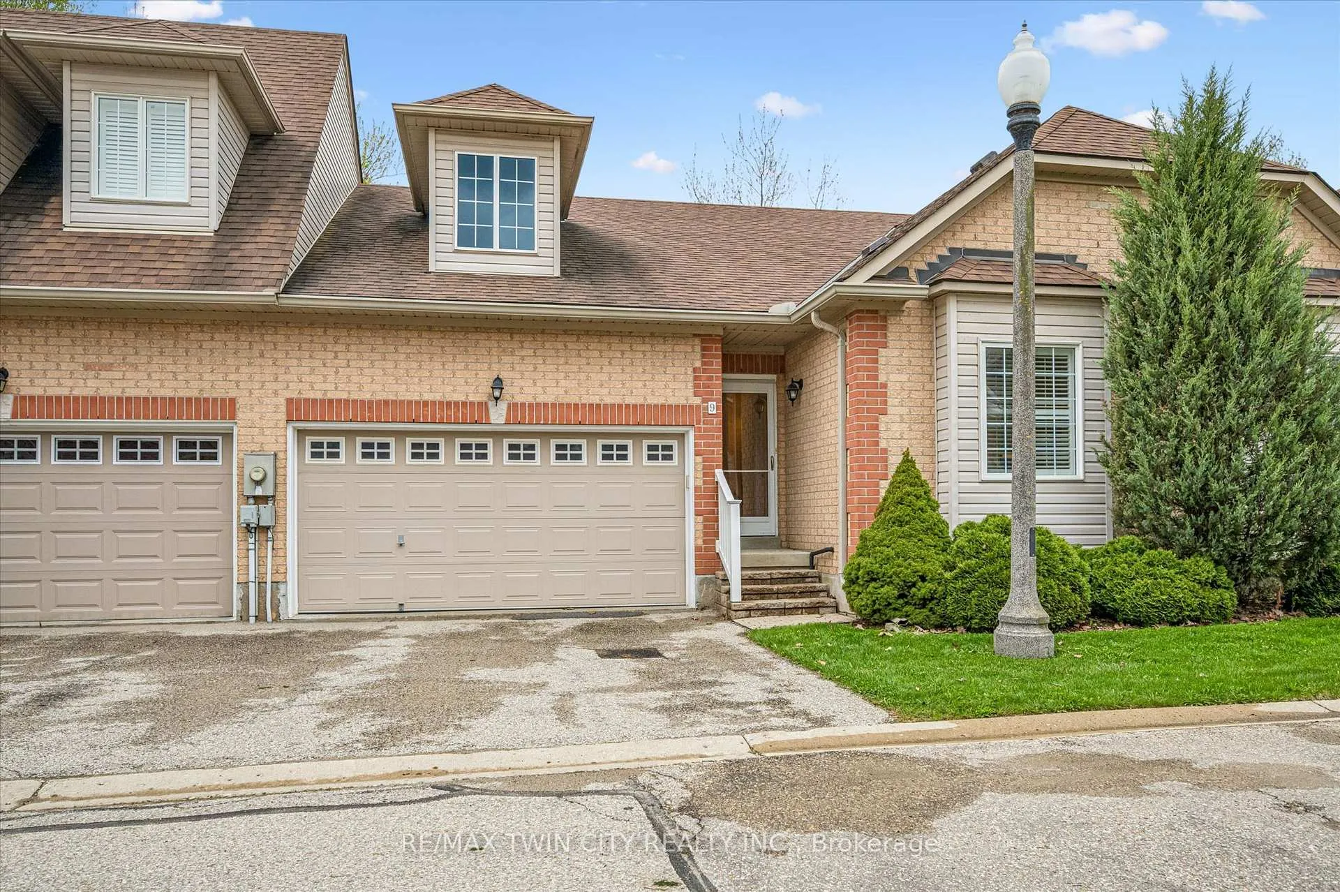Photo 1 of Unit 9, 100 Idle Creek Drive, Kitchener — HOMEH